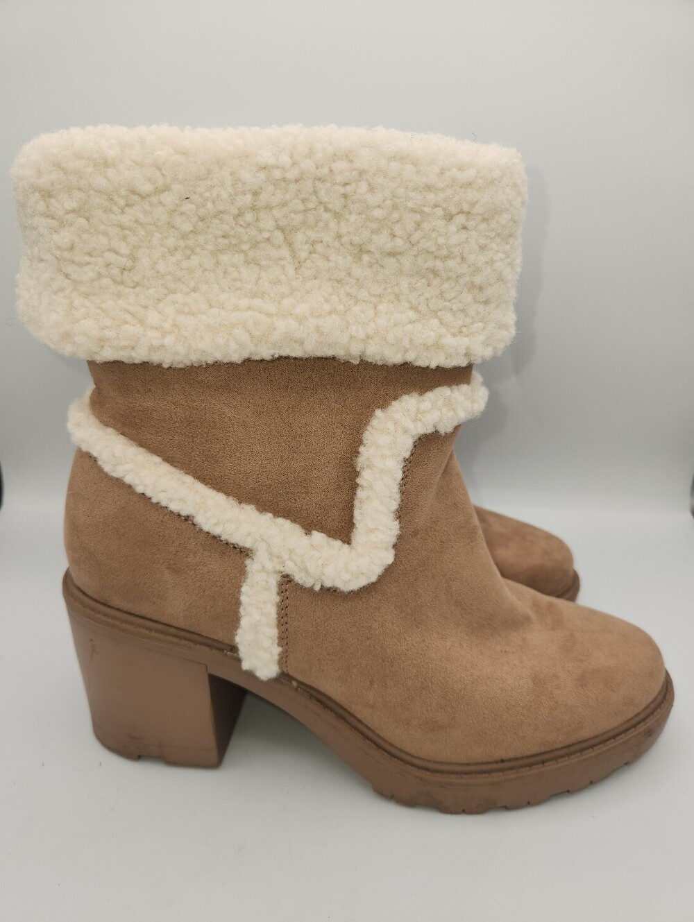 Just Fab elle trim lug sole boots women's size 8